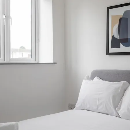 Contemporary 1 Bedroom Leeds *